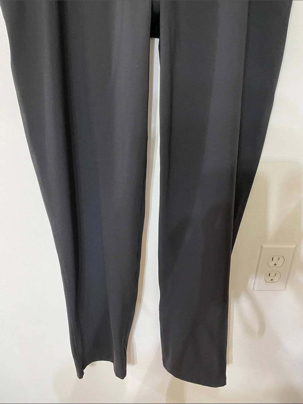 Lululemon Elastic Waist Joggers - Picture 3 of 7